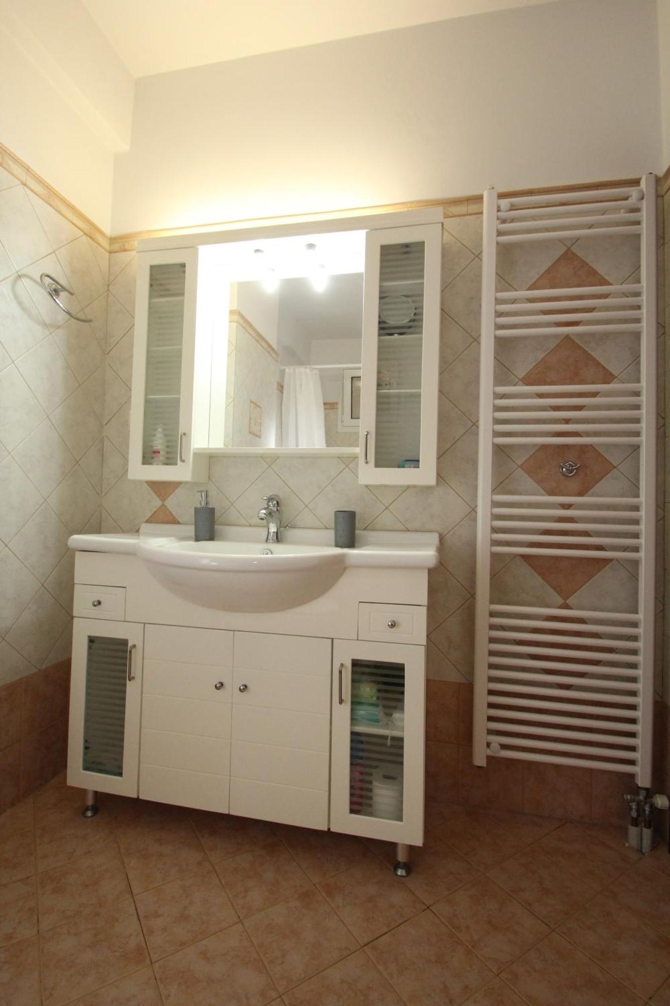 Spacious Country Apartment Враврона Экстерьер фото